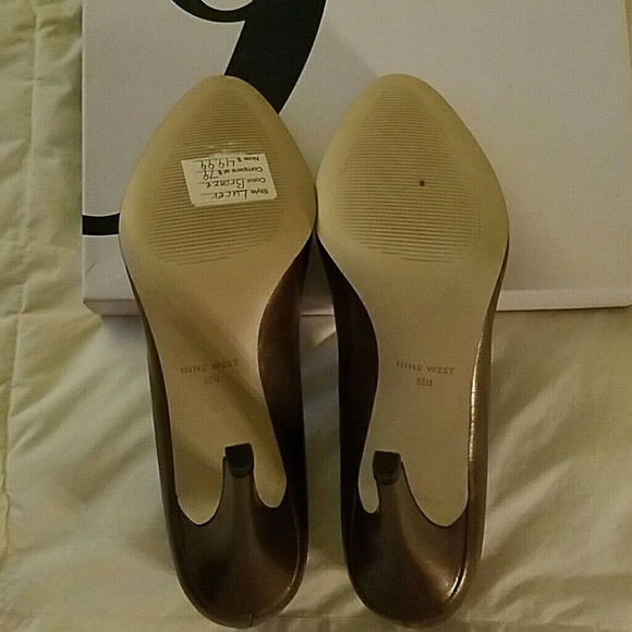 NEW☆Nine West Lucero Leather Pumps - Picture 4 of 4
